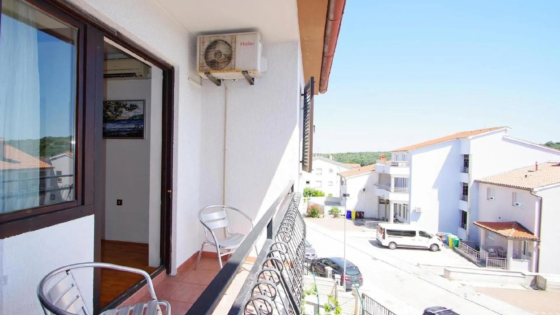 Wohnung In Pula Mit Terrasse, Grill Und Garten